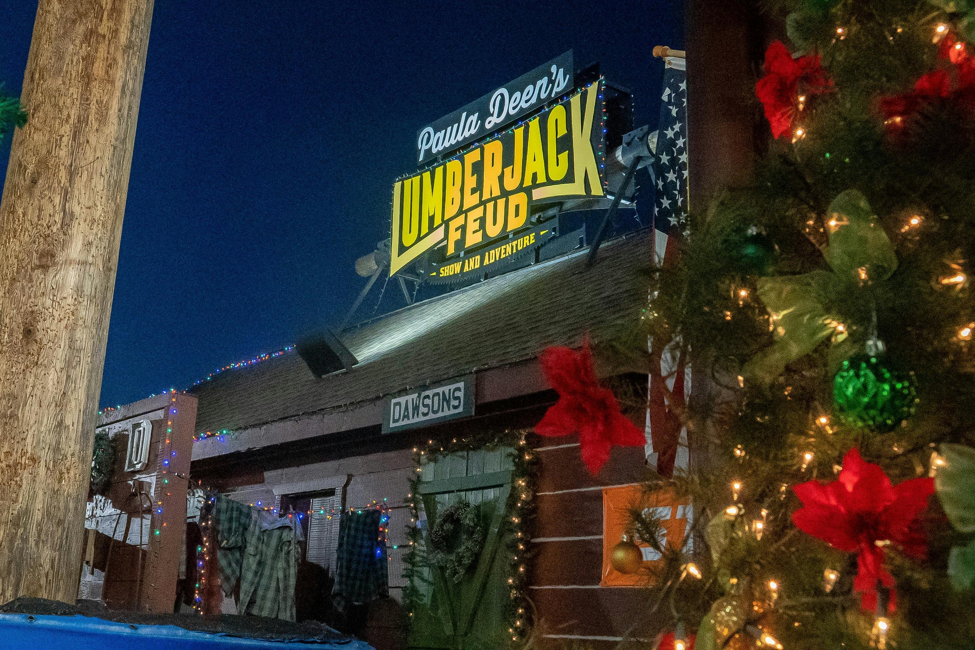 Paula Deen's Lumberjack Feud Supper Show - Photo 1 of 8